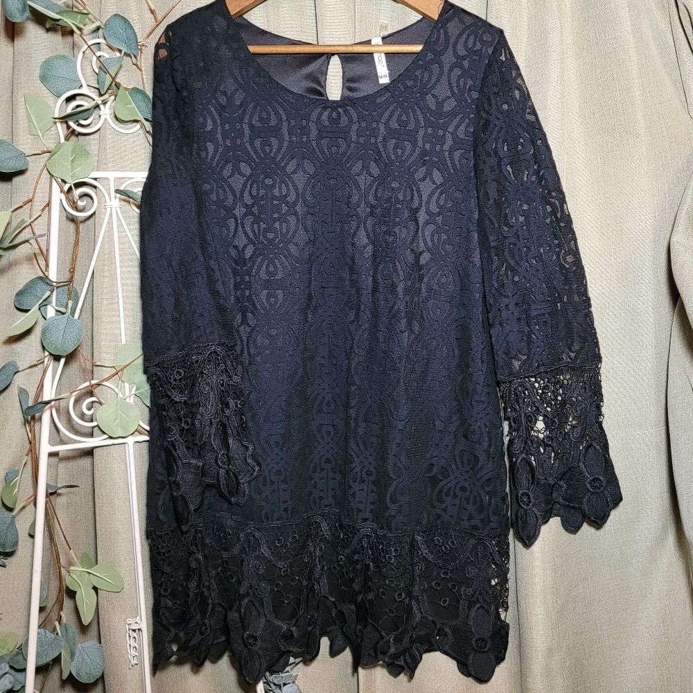 Leshop Black Lace Long Sleeve Dress - Medium
